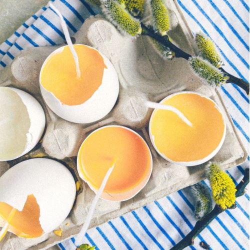 Jarné sviečky vo vajíčkových škrupinách – ako si vyrobiť veľkonočnú sviečku